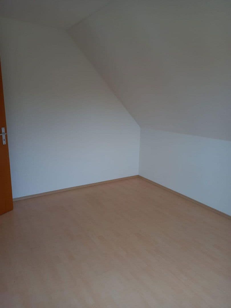 2 bedroom with open-plan kitchen flat to rent, 85 m², Finkenbergstr. 6, Heilbronn-Biberach, Baden-Württemberg 2 bedroom with open-plan kitchen flat to rent, 85 m², Finkenbergstr. 6, Heilbronn-Biberach, Baden-Württemberg