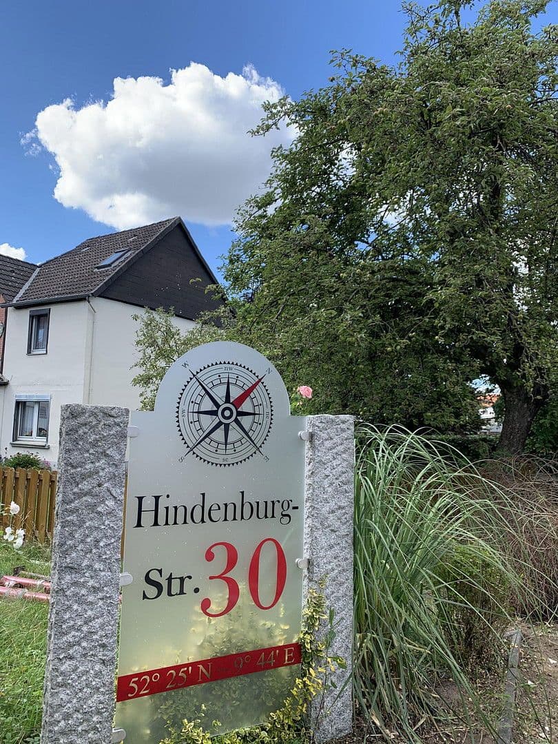 1 bedroom with open-plan kitchen flat to rent, 91 m², Hindenburgstr. 30, Langenhagen, Lower Saxony 1 bedroom with open-plan kitchen flat to rent, 91 m², Hindenburgstr. 30, Langenhagen, Lower Saxony