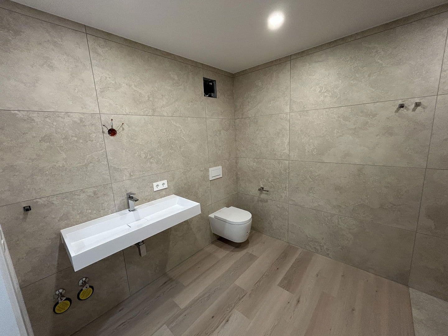 3 bedroom flat to rent, 90 m², Scheckertstrasse 2, Zell am Main, Bavaria 3 bedroom flat to rent, 90 m², Scheckertstrasse 2, Zell am Main, Bavaria