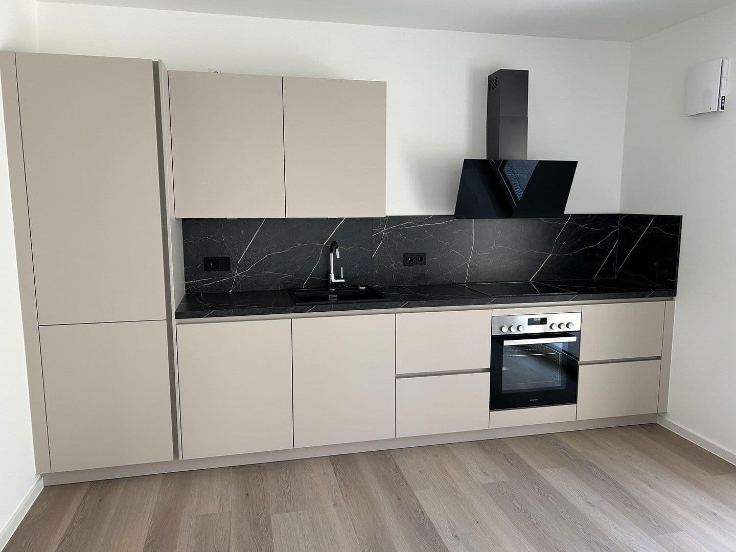 2 bedroom flat to rent, 67 m², Scheckertstrasse 2, Zell am Main, Bavaria 2 bedroom flat to rent, 67 m², Scheckertstrasse 2, Zell am Main, Bavaria