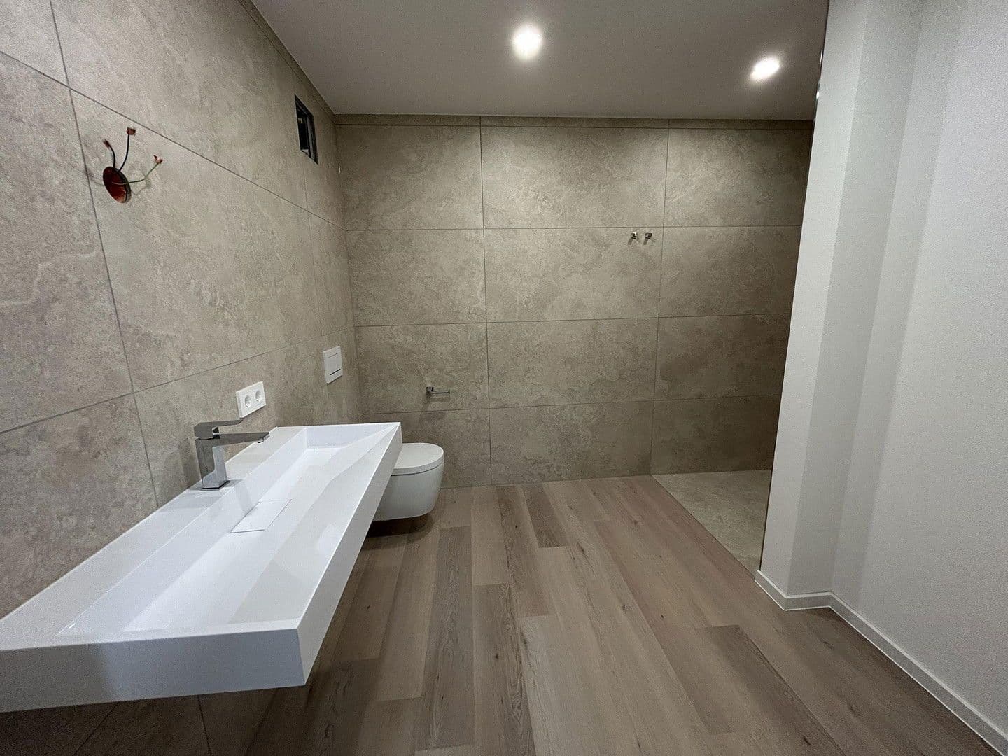 3 bedroom flat to rent, 110 m², Scheckertstrasse 2, Zell am Main, Bavaria 3 bedroom flat to rent, 110 m², Scheckertstrasse 2, Zell am Main, Bavaria