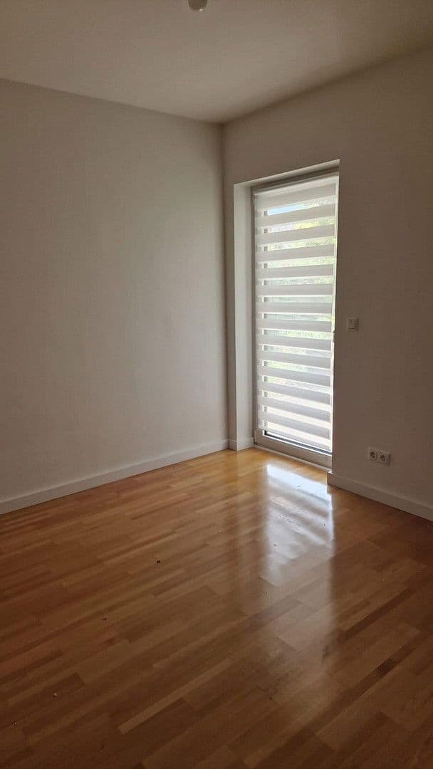 2 bedroom with open-plan kitchen flat for sale, 90 m², Buchbergstrasse, Bruchköbel, Hesse 2 bedroom with open-plan kitchen flat for sale, 90 m², Buchbergstrasse, Bruchköbel, Hesse