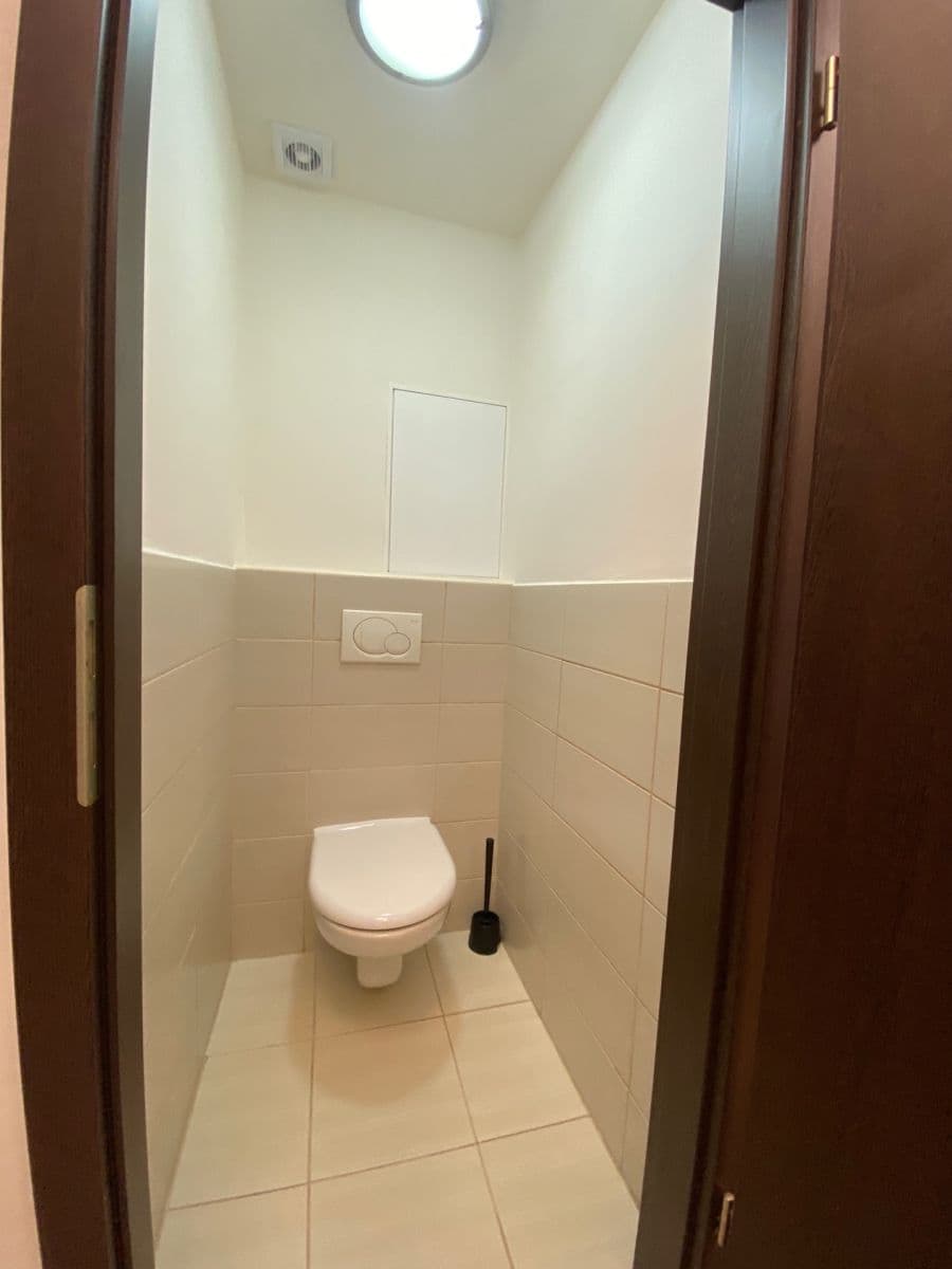 2 bedroom with open-plan kitchen flat to rent, 50 m², Kloboučnická, Prague, Prague 2 bedroom with open-plan kitchen flat to rent, 50 m², Kloboučnická, Prague, Prague