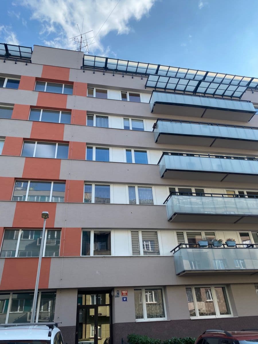 2 bedroom with open-plan kitchen flat to rent, 50 m², Kloboučnická, Prague, Prague 2 bedroom with open-plan kitchen flat to rent, 50 m², Kloboučnická, Prague, Prague