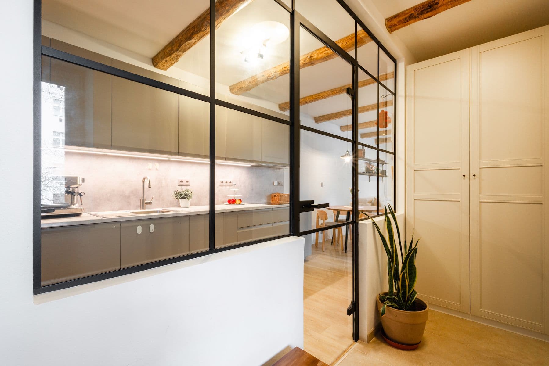 1 bedroom with open-plan kitchen flat for sale, 114 m², Slavojova, Prague, Prague 1 bedroom with open-plan kitchen flat for sale, 114 m², Slavojova, Prague, Prague