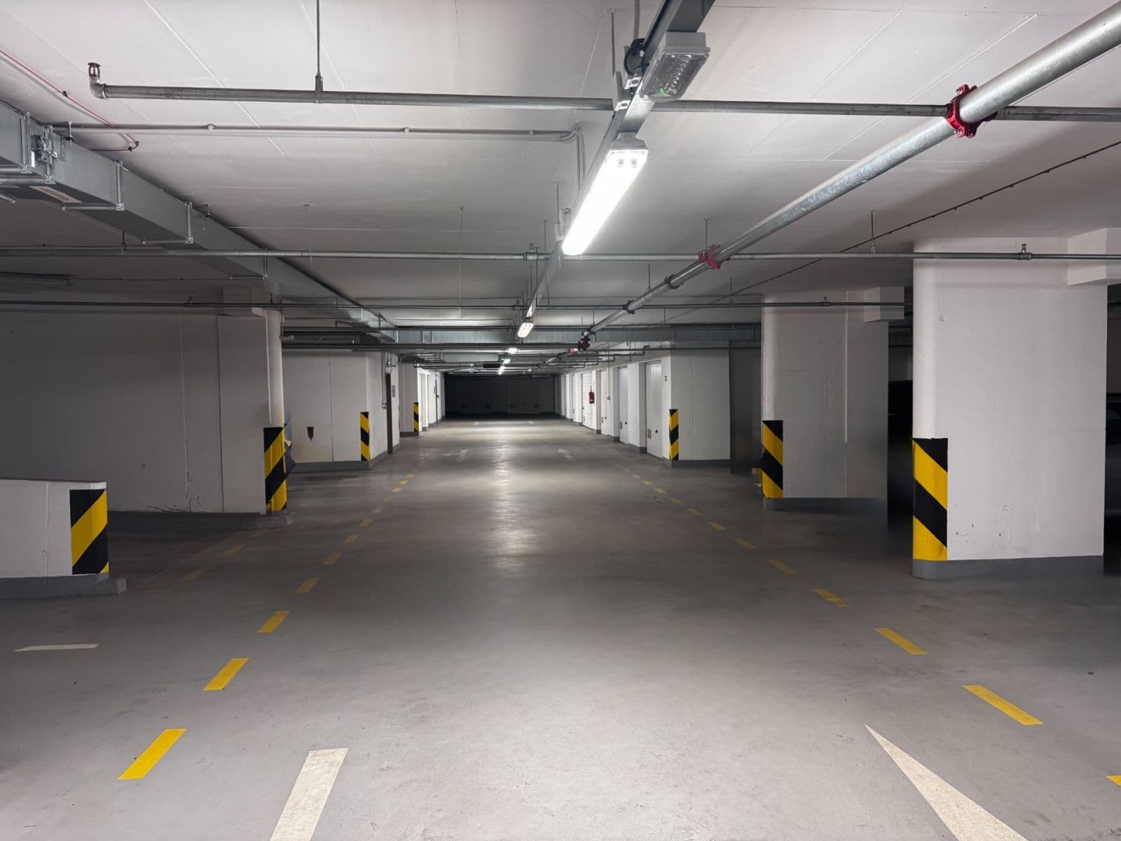 garage to rent, 15 m², Vojenova, Prague, Prague garage to rent, 15 m², Vojenova, Prague, Prague