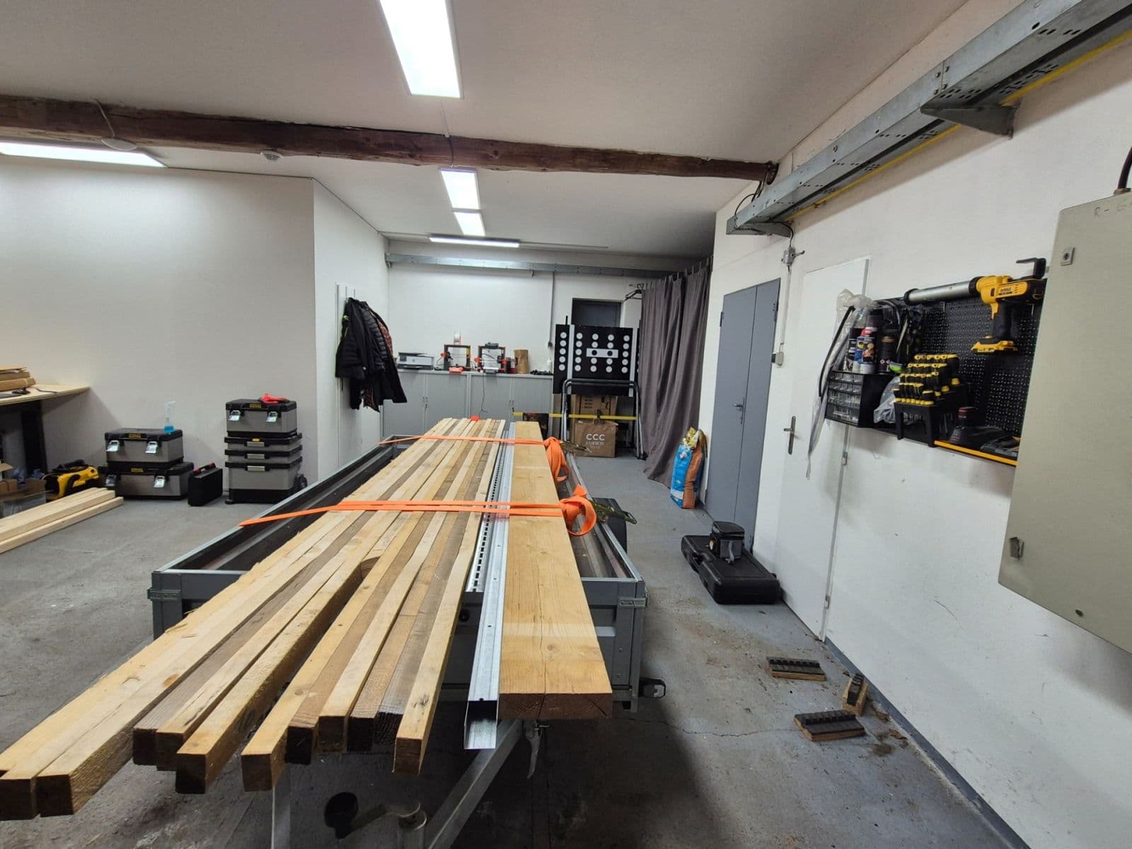 non-residential property to rent, 80 m², Na Koupaliště, Prague, Prague non-residential property to rent, 80 m², Na Koupaliště, Prague, Prague