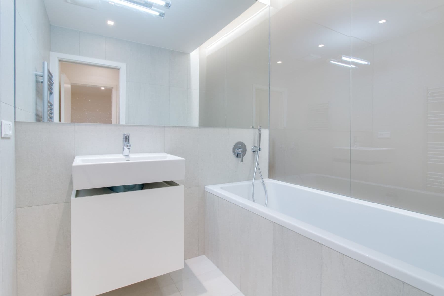 1 bedroom with open-plan kitchen flat to rent, 61 m², Archangelská, Prague, Prague 1 bedroom with open-plan kitchen flat to rent, 61 m², Archangelská, Prague, Prague