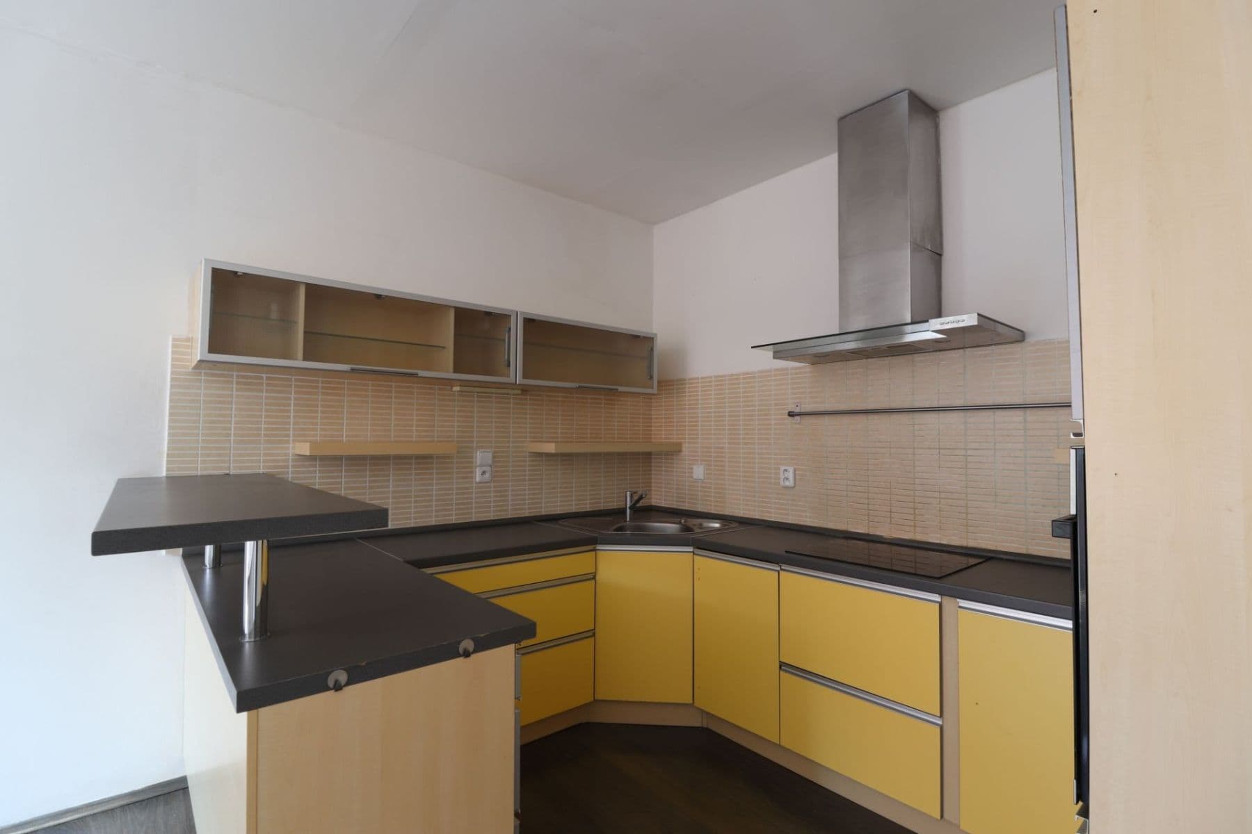 2 bedroom with open-plan kitchen flat to rent, 77 m², Za Hotelem, Nupaky, Středočeský Region 2 bedroom with open-plan kitchen flat to rent, 77 m², Za Hotelem, Nupaky, Středočeský Region