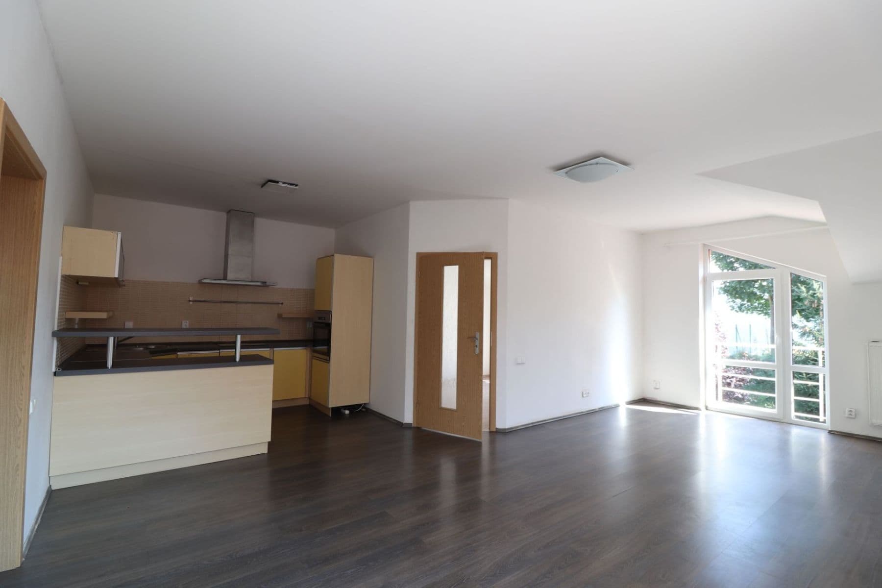 2 bedroom with open-plan kitchen flat to rent, 77 m², Za Hotelem, Nupaky, Středočeský Region 2 bedroom with open-plan kitchen flat to rent, 77 m², Za Hotelem, Nupaky, Středočeský Region