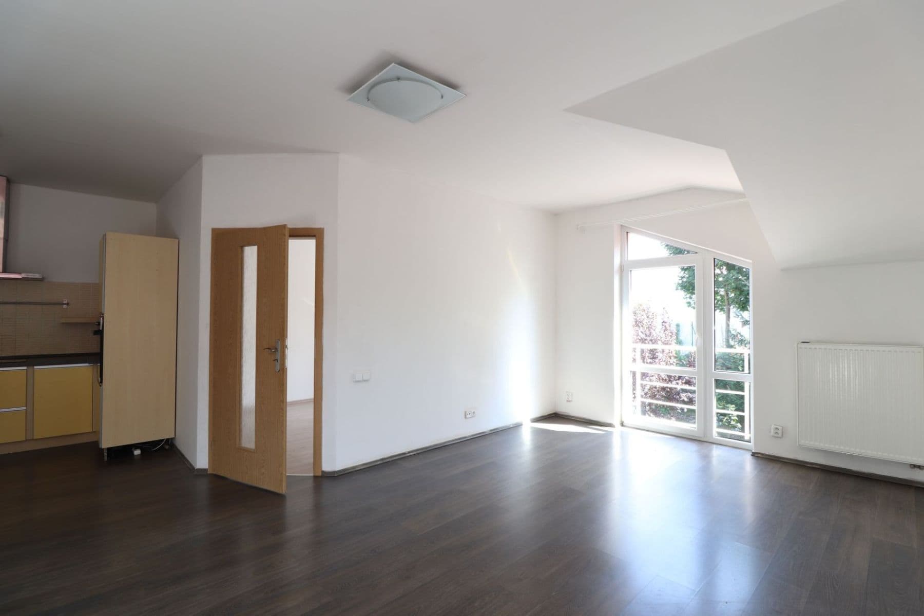 2 bedroom with open-plan kitchen flat to rent, 77 m², Za Hotelem, Nupaky, Středočeský Region 2 bedroom with open-plan kitchen flat to rent, 77 m², Za Hotelem, Nupaky, Středočeský Region