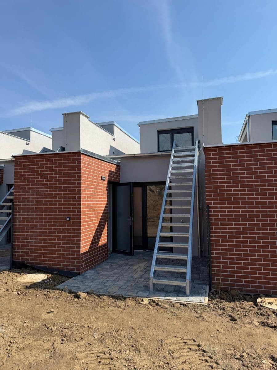 house to rent, 87 m², Ostružinová, Tábor, Jihočeský Region house to rent, 87 m², Ostružinová, Tábor, Jihočeský Region