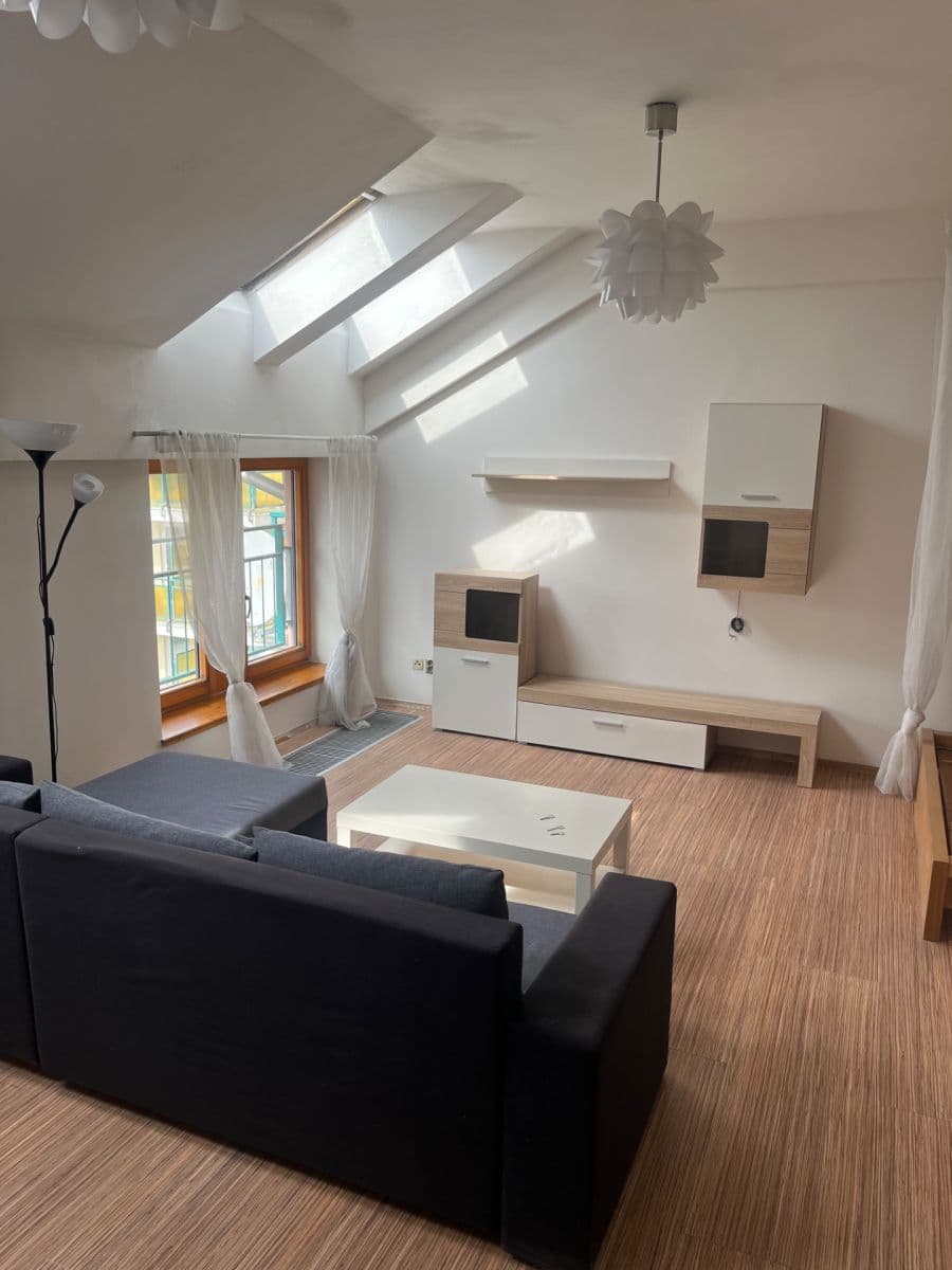 Studio flat to rent, 37 m², Padovská, Prague, Prague Studio flat to rent, 37 m², Padovská, Prague, Prague