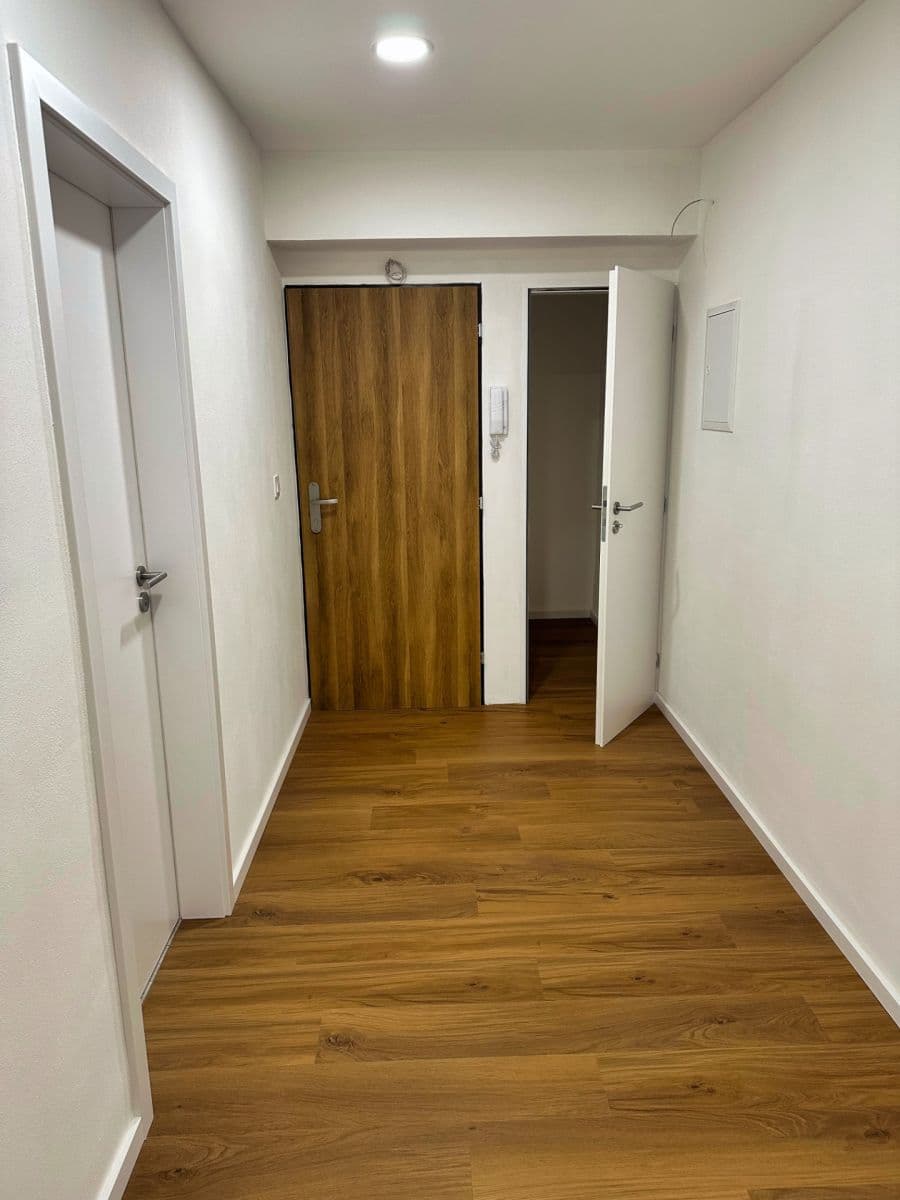 2 bedroom flat for sale, 54 m², Nádražní, Jindřichův Hradec, Jihočeský Region 2 bedroom flat for sale, 54 m², Nádražní, Jindřichův Hradec, Jihočeský Region