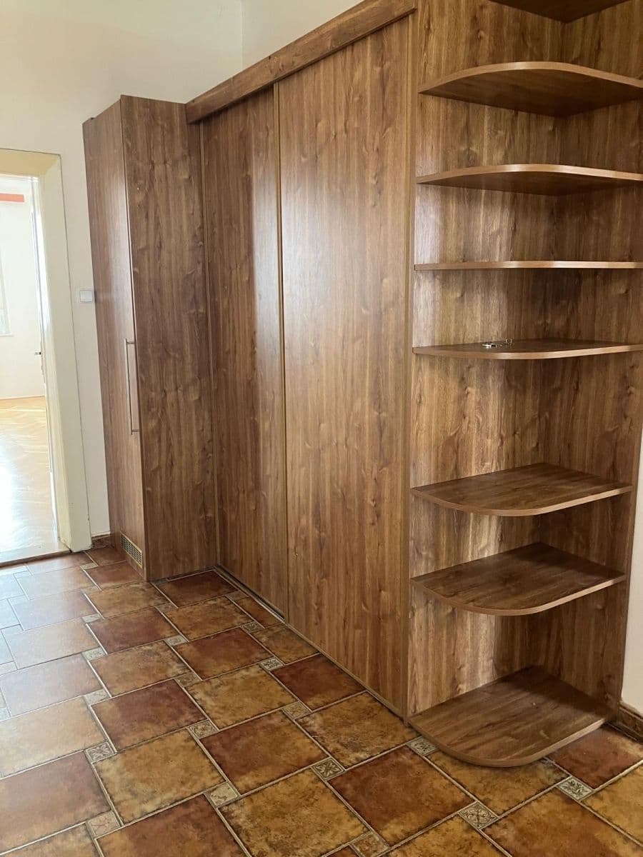 3 bedroom flat to rent, 105 m², Václavkova, Prague, Prague 3 bedroom flat to rent, 105 m², Václavkova, Prague, Prague