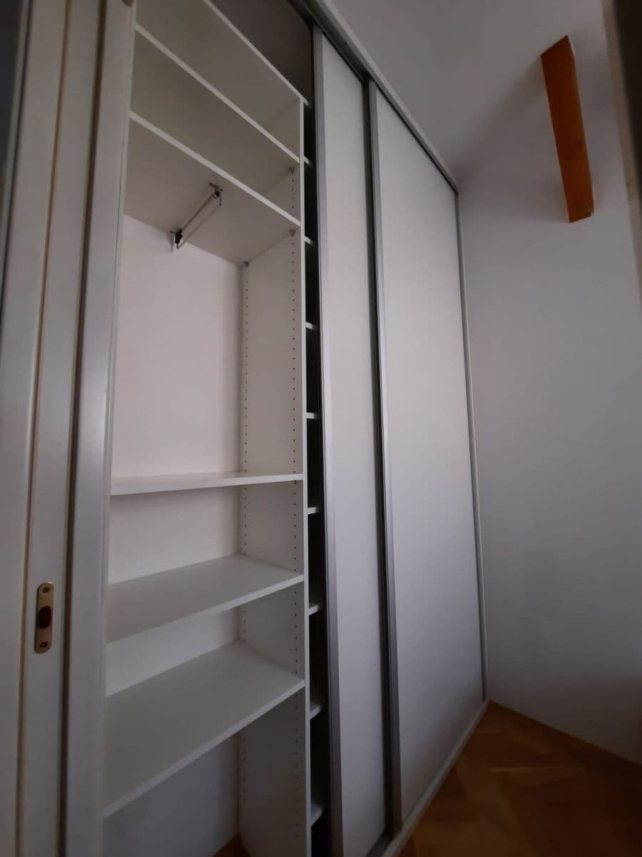 Studio flat for sale, 35 m², Orebitská, Prague, Prague Studio flat for sale, 35 m², Orebitská, Prague, Prague