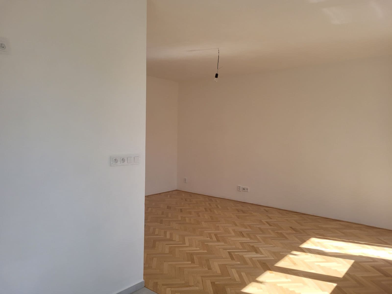 1 bedroom with open-plan kitchen flat to rent, 55 m², Komornická, Prague, Prague 1 bedroom with open-plan kitchen flat to rent, 55 m², Komornická, Prague, Prague