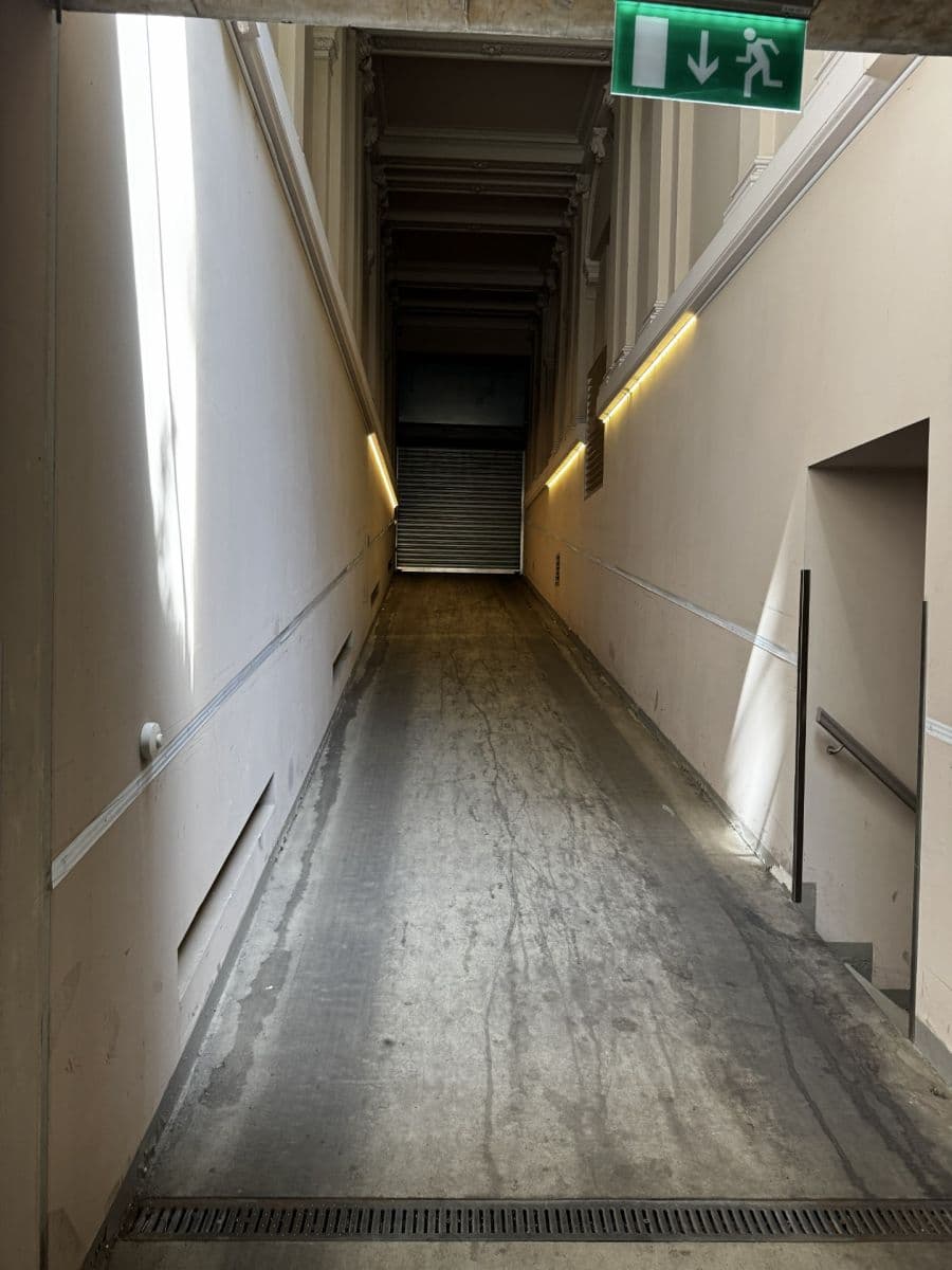 garage to rent, 15 m², Spálená, Prague, Prague garage to rent, 15 m², Spálená, Prague, Prague