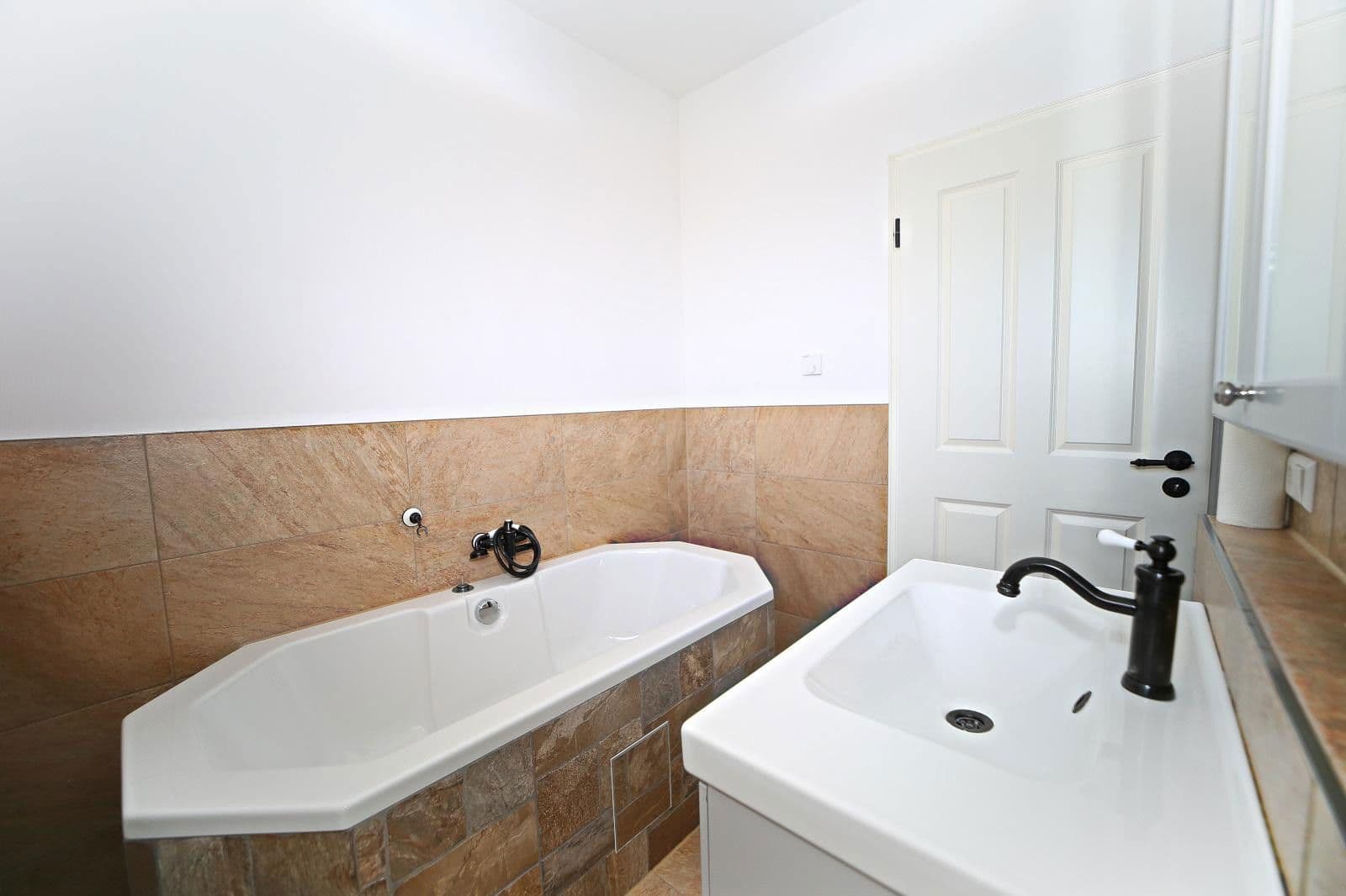 house for sale, 160 m², Schwalbenweg 1, Ottenbach, Baden-Württemberg house for sale, 160 m², Schwalbenweg 1, Ottenbach, Baden-Württemberg