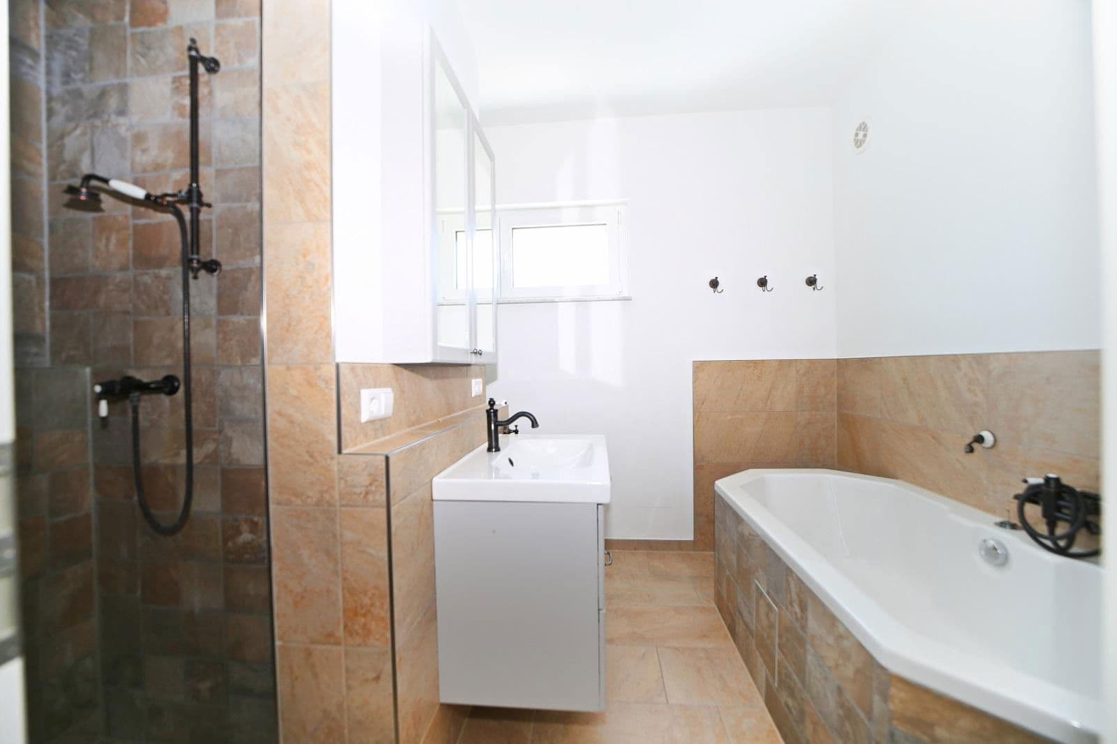 house for sale, 160 m², Schwalbenweg 1, Ottenbach, Baden-Württemberg house for sale, 160 m², Schwalbenweg 1, Ottenbach, Baden-Württemberg