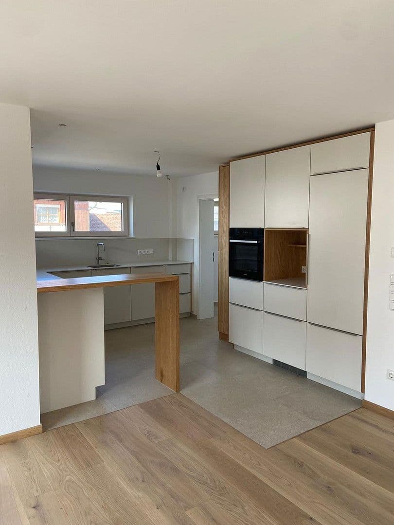 3 bedroom with open-plan kitchen flat to rent, 188 m², Enthammerstr. 7, Grafing, Bavaria 3 bedroom with open-plan kitchen flat to rent, 188 m², Enthammerstr. 7, Grafing, Bavaria