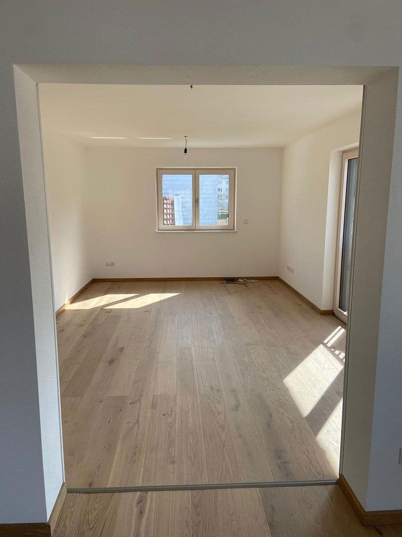 3 bedroom with open-plan kitchen flat to rent, 188 m², Enthammerstr. 7, Grafing, Bavaria 3 bedroom with open-plan kitchen flat to rent, 188 m², Enthammerstr. 7, Grafing, Bavaria