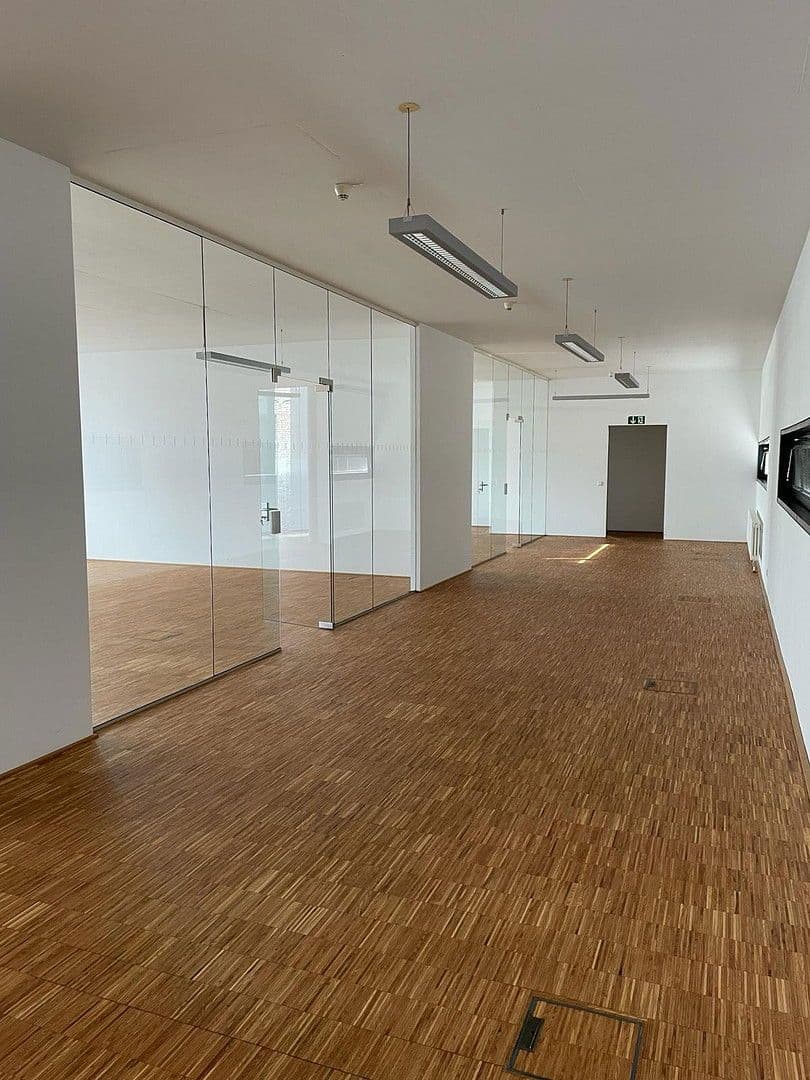 office to rent, 1,314 m², Industriestraße 30, Remscheid, North Rhine-Westphalia office to rent, 1,314 m², Industriestraße 30, Remscheid, North Rhine-Westphalia