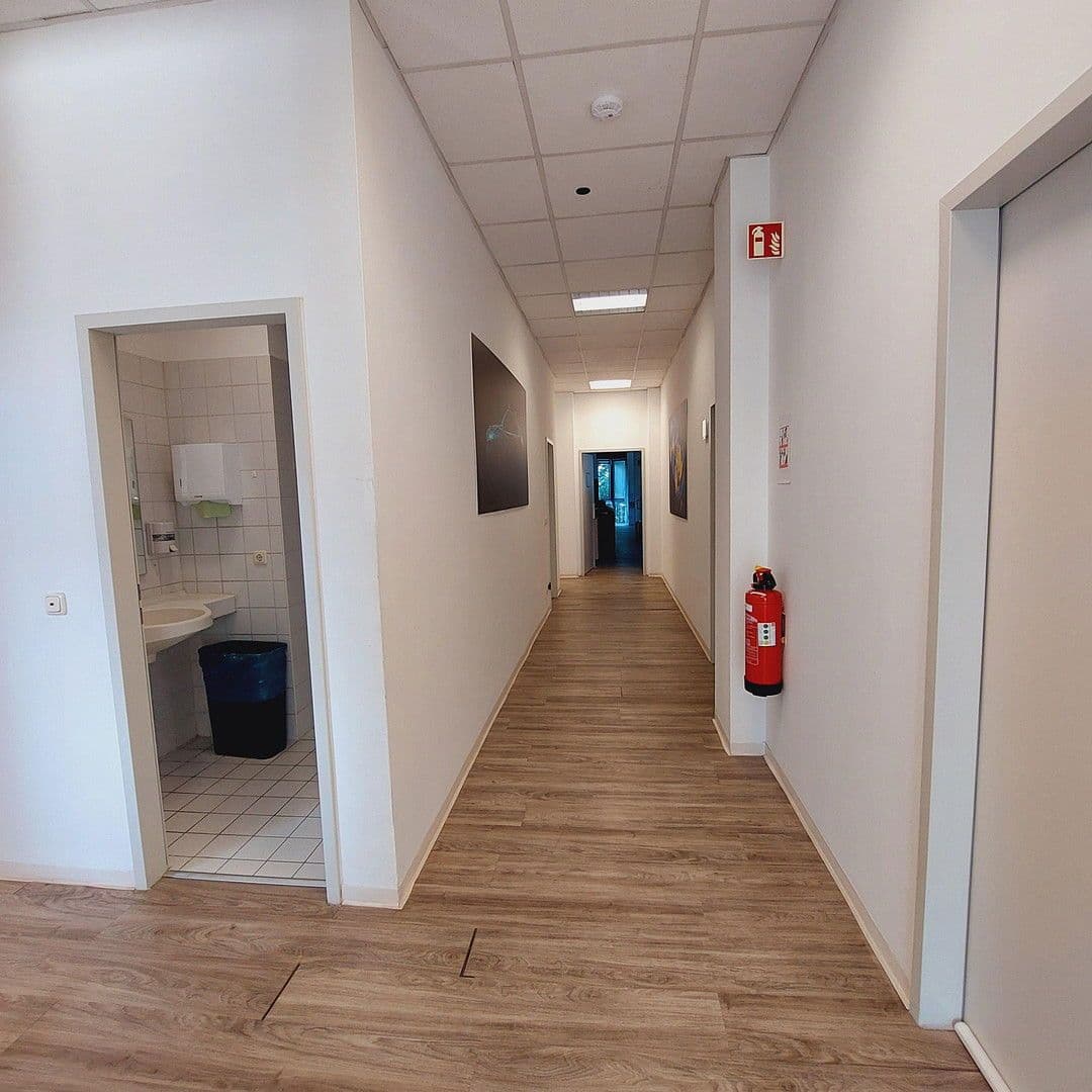 office to rent, 330 m², Max-Planck-Straße 17, Unterschleißheim, Bavaria office to rent, 330 m², Max-Planck-Straße 17, Unterschleißheim, Bavaria