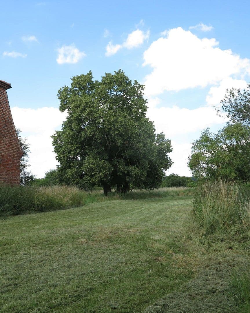 house for sale, 1,200 m², Ivenack, Mecklenburg-Vorpommern house for sale, 1,200 m², Ivenack, Mecklenburg-Vorpommern