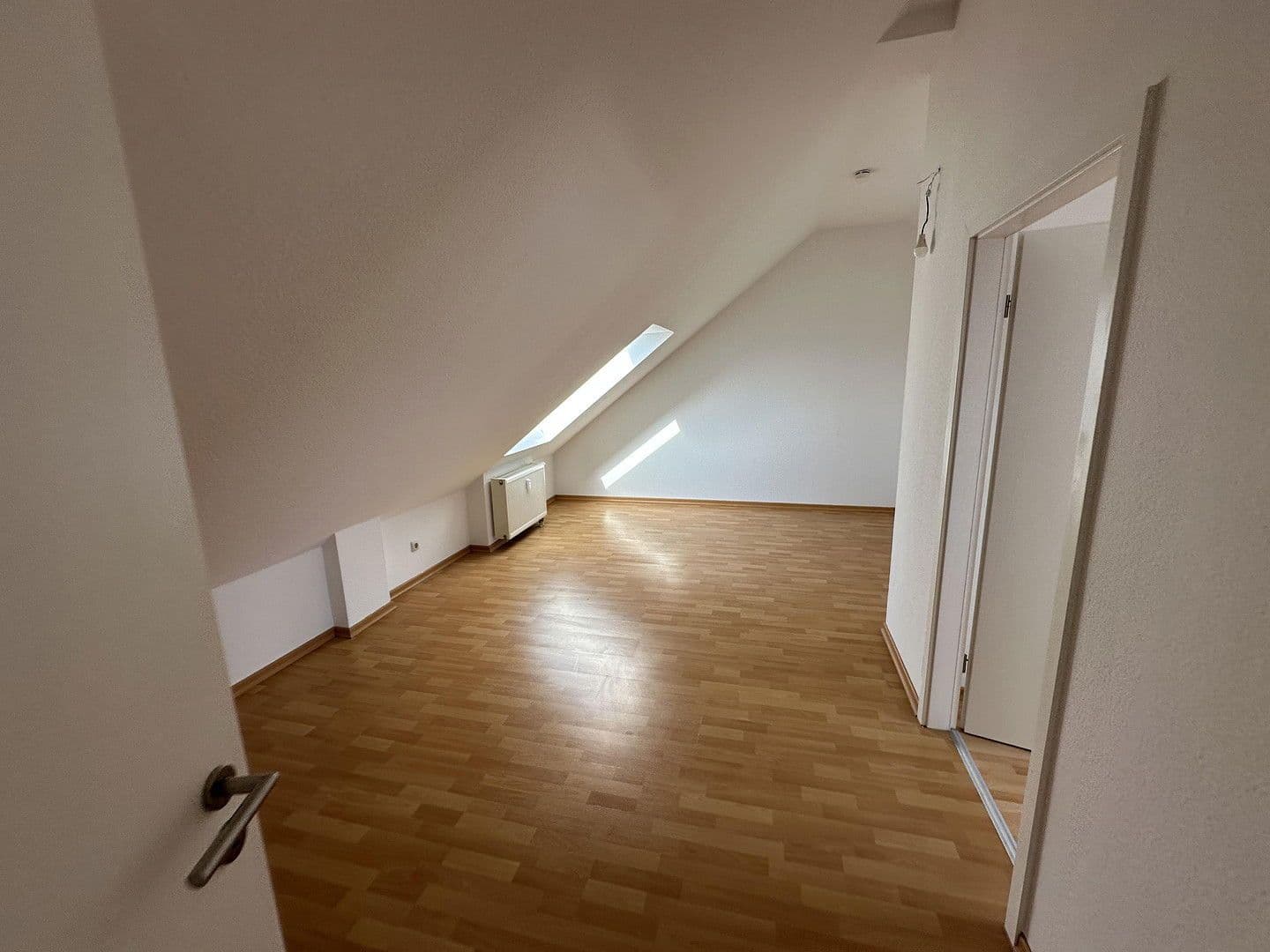 2 bedroom with open-plan kitchen flat to rent, 89 m², Offenbacher Straße, Dietzenbach, Hesse 2 bedroom with open-plan kitchen flat to rent, 89 m², Offenbacher Straße, Dietzenbach, Hesse