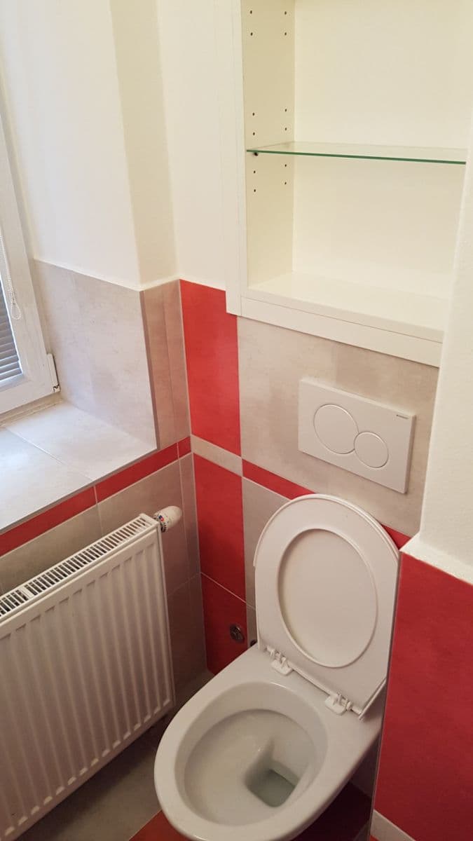 house to rent, 220 m², Krapkova, Hradec Králové, Královéhradecký Region house to rent, 220 m², Krapkova, Hradec Králové, Královéhradecký Region