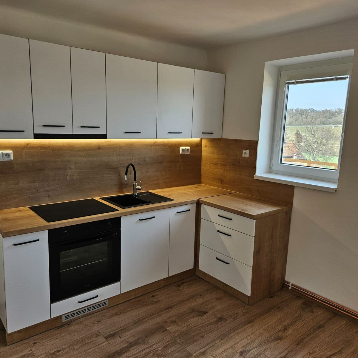 2 bedroom with open-plan kitchen flat to rent, 61 m², Karlovarská, Lubenec, Ústecký Region 2 bedroom with open-plan kitchen flat to rent, 61 m², Karlovarská, Lubenec, Ústecký Region