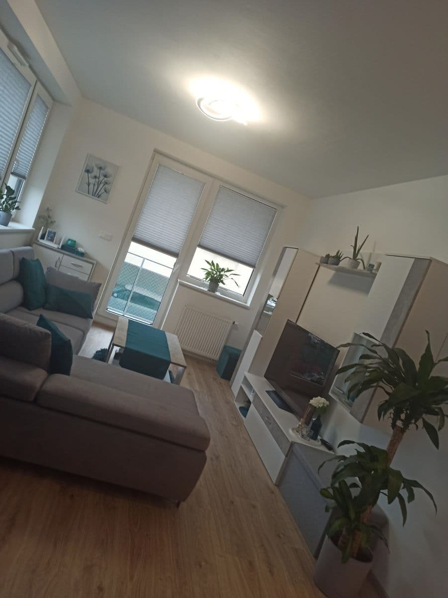 1 bedroom with open-plan kitchen flat to rent, 61 m², Slovanská, Slavkov u Brna, Jihomoravský Region 1 bedroom with open-plan kitchen flat to rent, 61 m², Slovanská, Slavkov u Brna, Jihomoravský Region