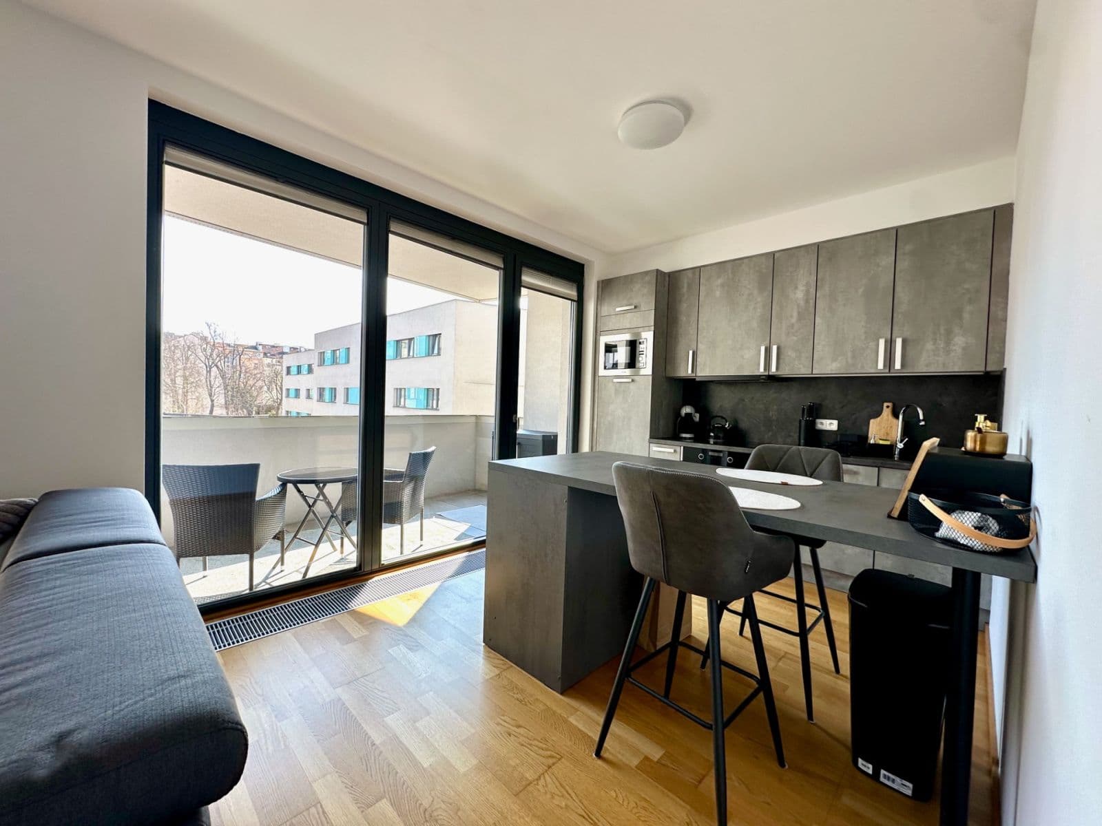 Studio flat to rent, 45 m², Osadní, Prague, Prague Studio flat to rent, 45 m², Osadní, Prague, Prague