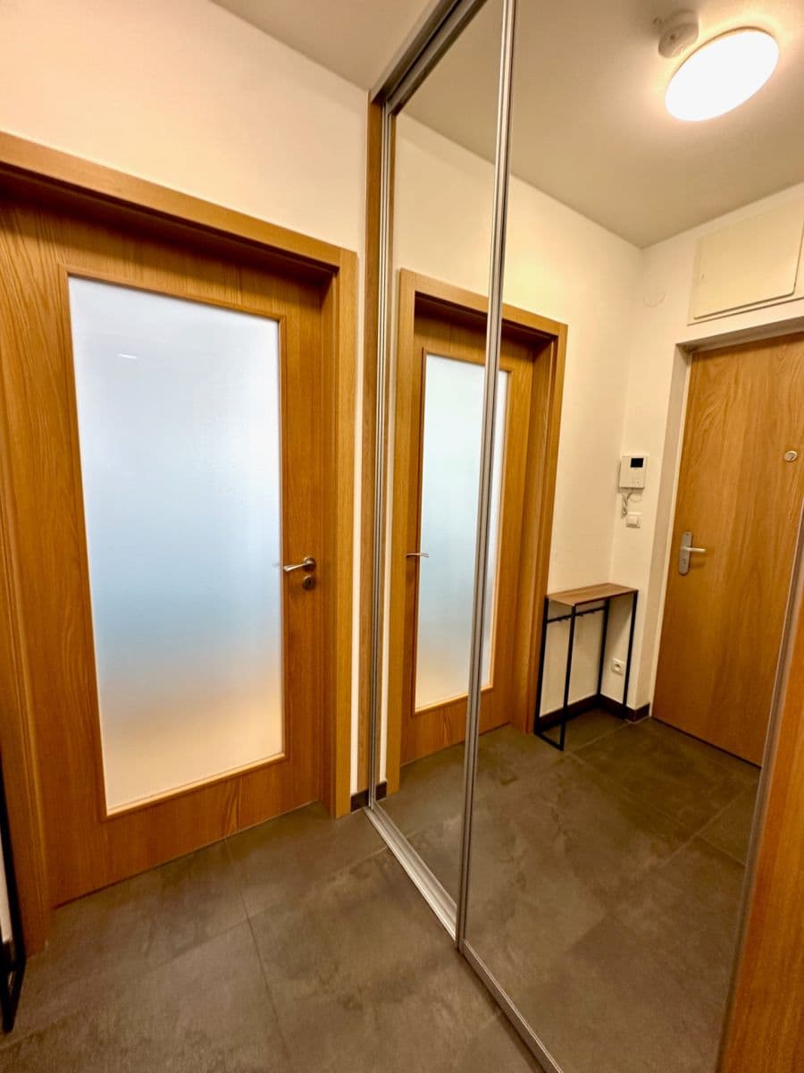 Studio flat to rent, 45 m², Osadní, Prague, Prague Studio flat to rent, 45 m², Osadní, Prague, Prague