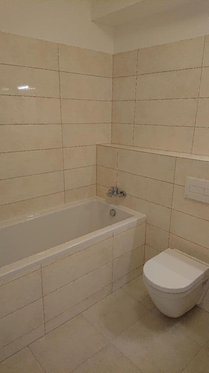 Studio flat to rent, 31 m², K Vystrkovu, Prague, Prague Studio flat to rent, 31 m², K Vystrkovu, Prague, Prague