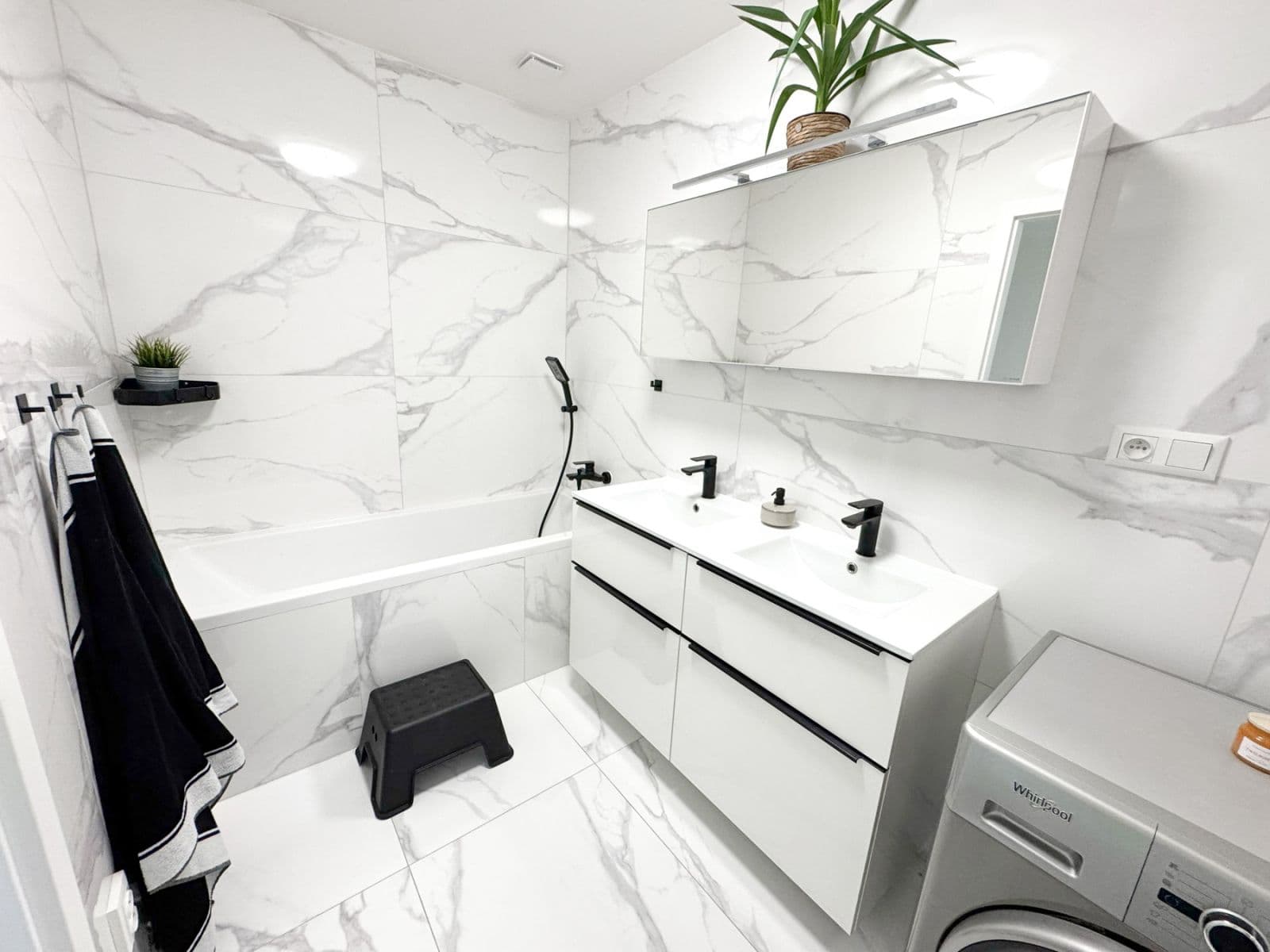 2 bedroom with open-plan kitchen flat for sale, 76 m², Přecechtělova, Prague, Prague 2 bedroom with open-plan kitchen flat for sale, 76 m², Přecechtělova, Prague, Prague