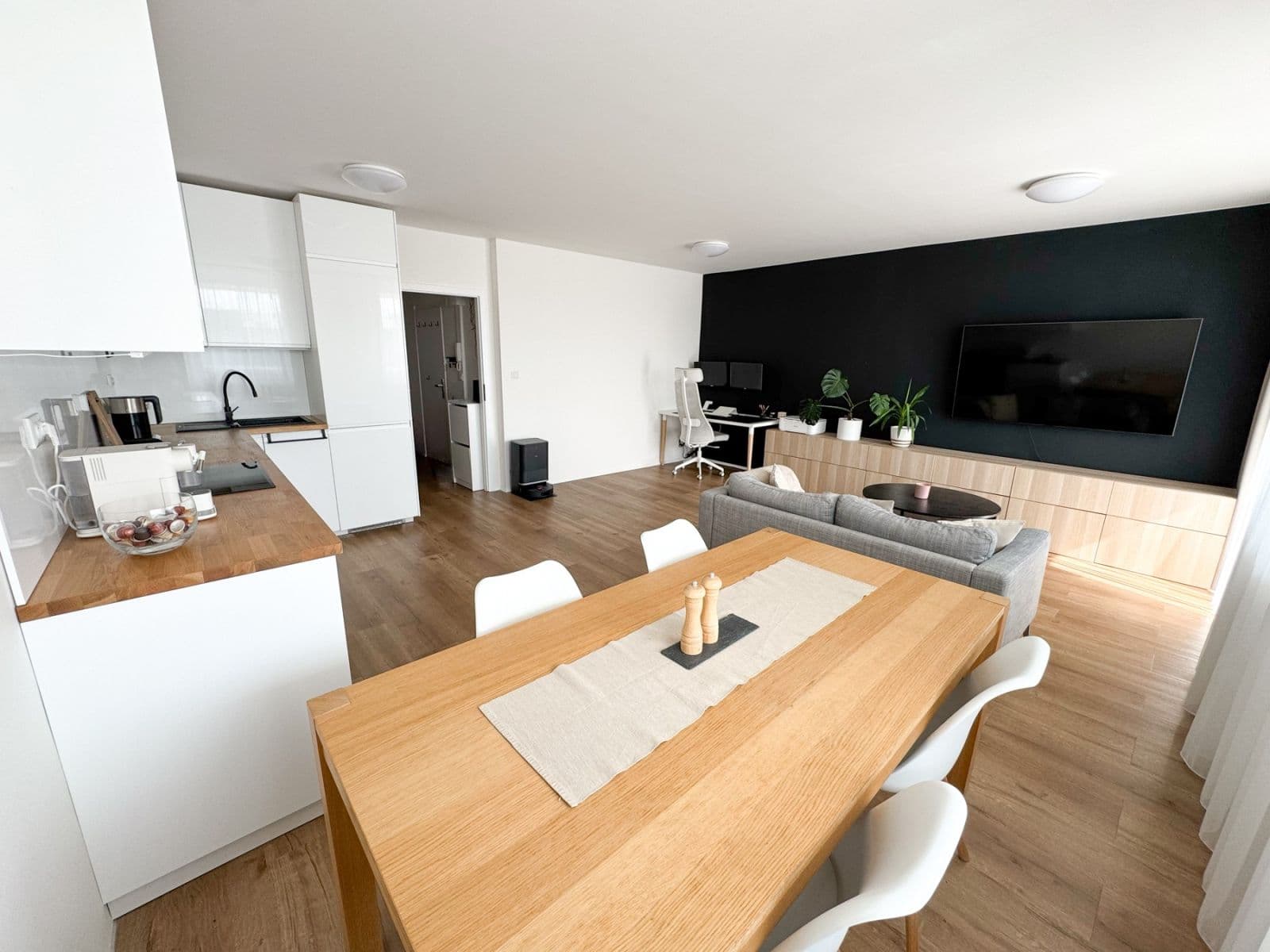 2 bedroom with open-plan kitchen flat for sale, 76 m², Přecechtělova, Prague, Prague 2 bedroom with open-plan kitchen flat for sale, 76 m², Přecechtělova, Prague, Prague