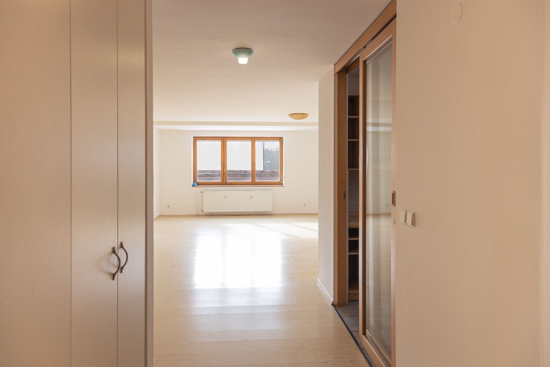 4 bedroom flat to rent, 150 m², Ohnivcova, Prague, Prague 4 bedroom flat to rent, 150 m², Ohnivcova, Prague, Prague