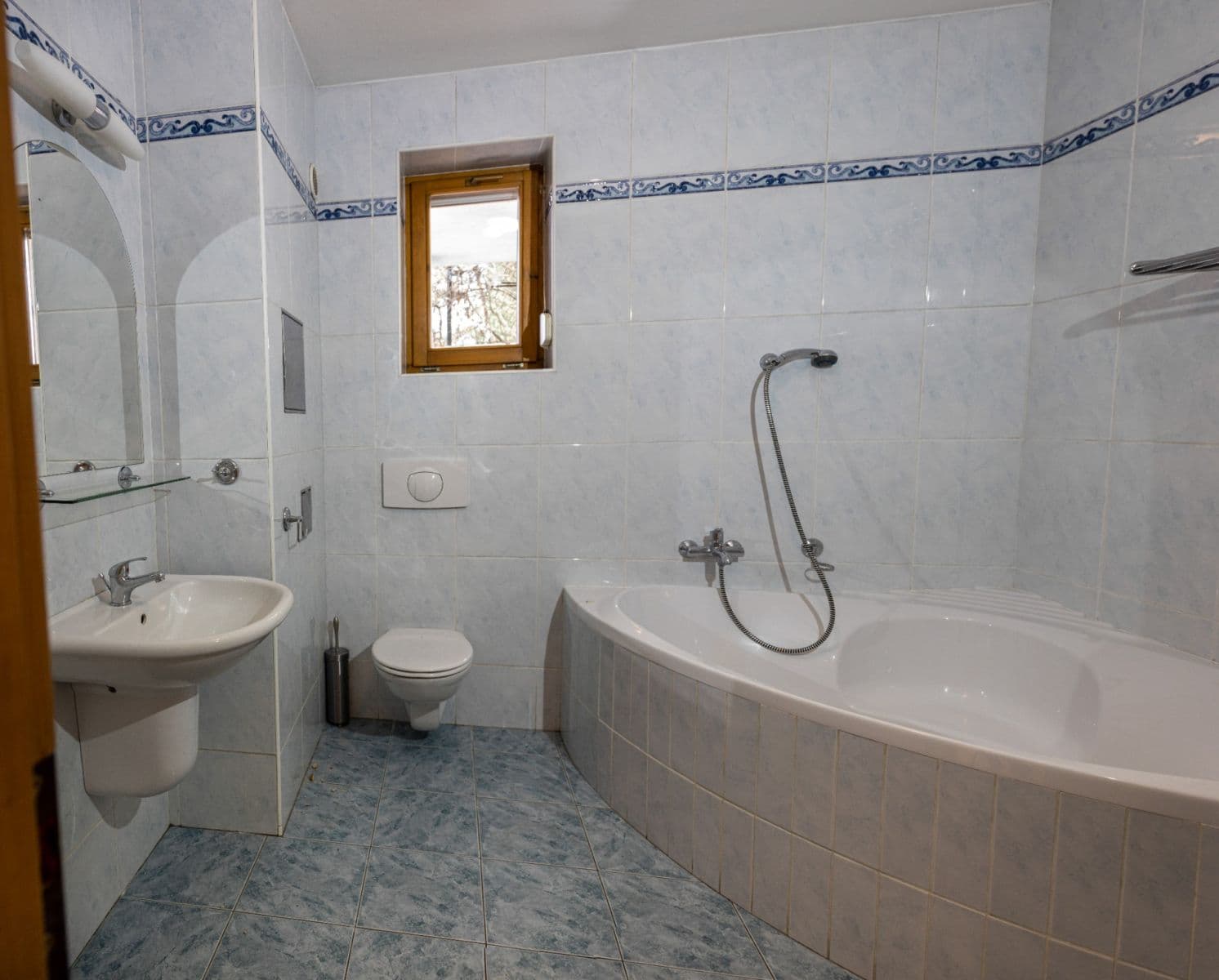 4 bedroom flat to rent, 150 m², Ohnivcova, Prague, Prague 4 bedroom flat to rent, 150 m², Ohnivcova, Prague, Prague