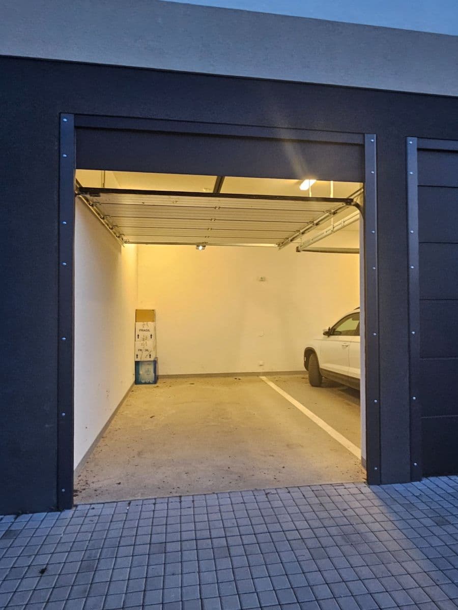 Studio flat to rent, 32 m², Strážovická, Prague, Prague Studio flat to rent, 32 m², Strážovická, Prague, Prague