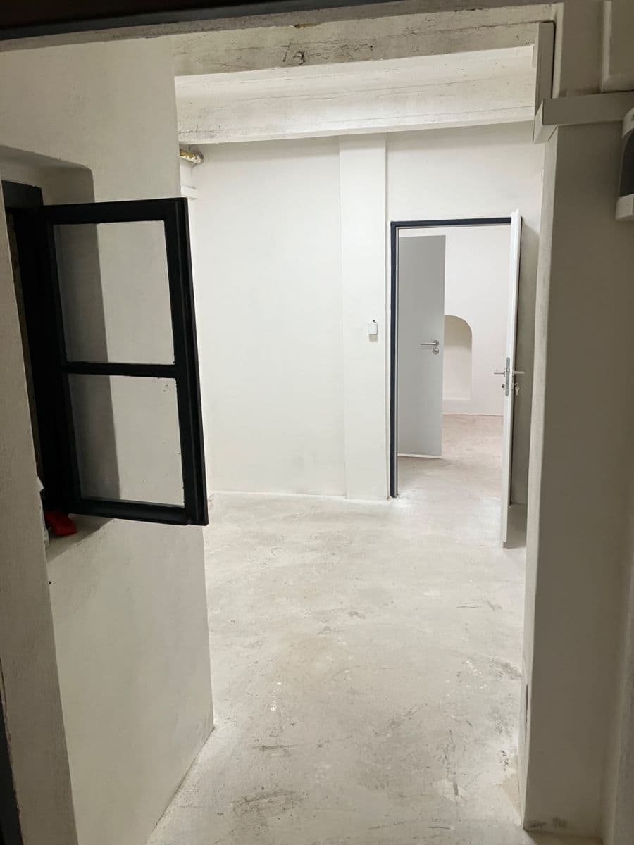 non-residential property to rent, 34 m², Na Zámyšli, Prague, Prague non-residential property to rent, 34 m², Na Zámyšli, Prague, Prague