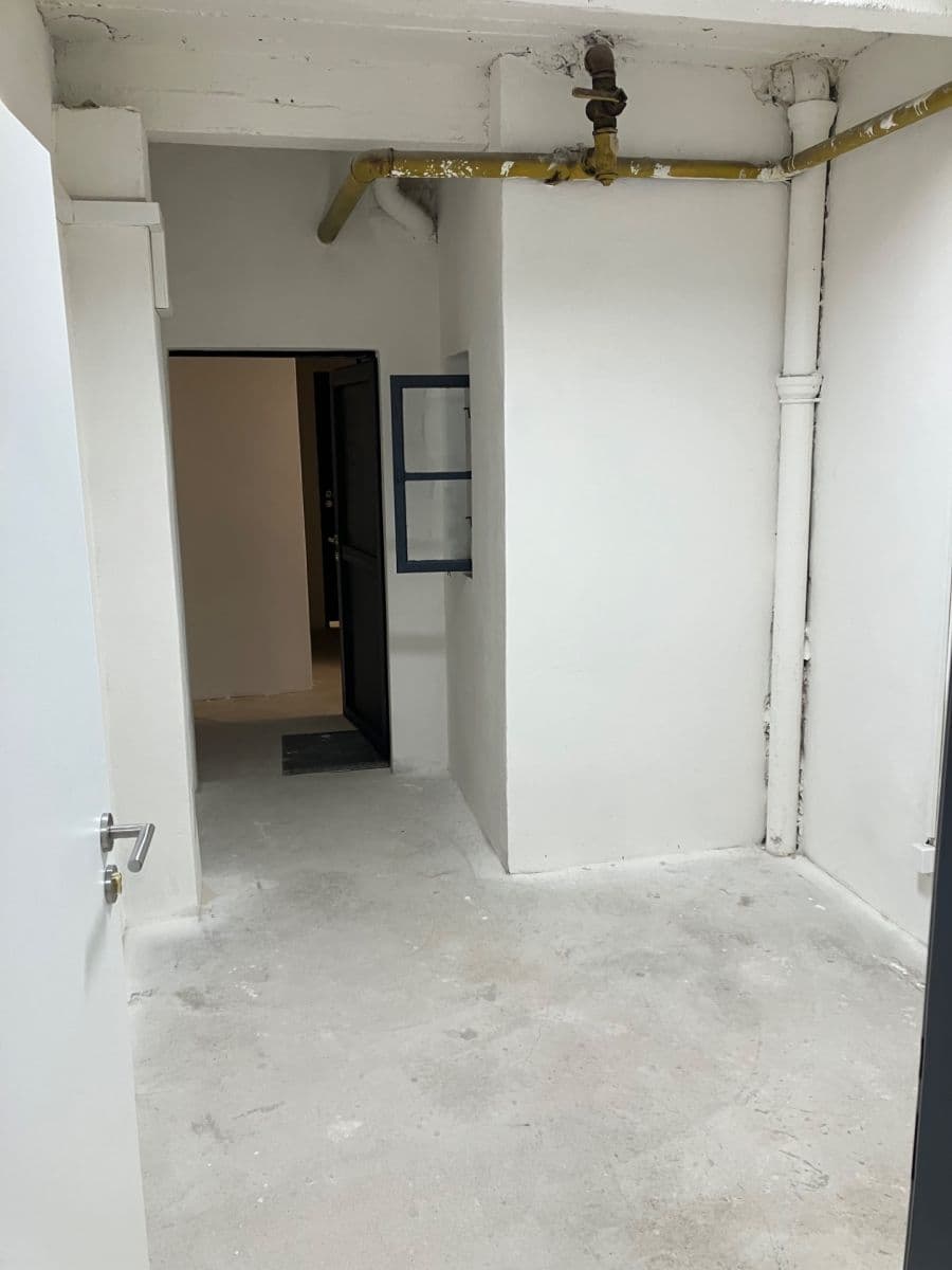 non-residential property to rent, 34 m², Na Zámyšli, Prague, Prague non-residential property to rent, 34 m², Na Zámyšli, Prague, Prague