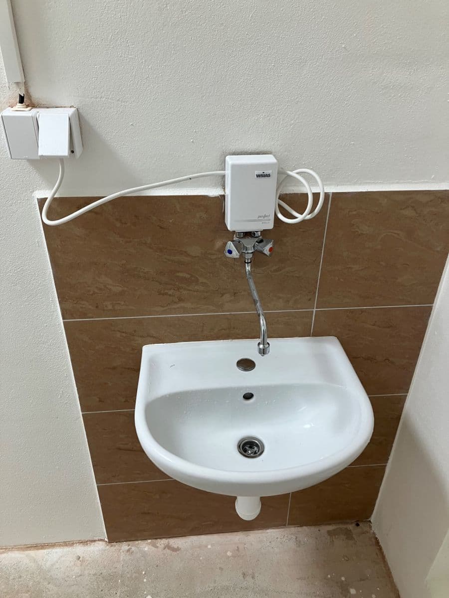 non-residential property to rent, 34 m², Na Zámyšli, Prague, Prague non-residential property to rent, 34 m², Na Zámyšli, Prague, Prague