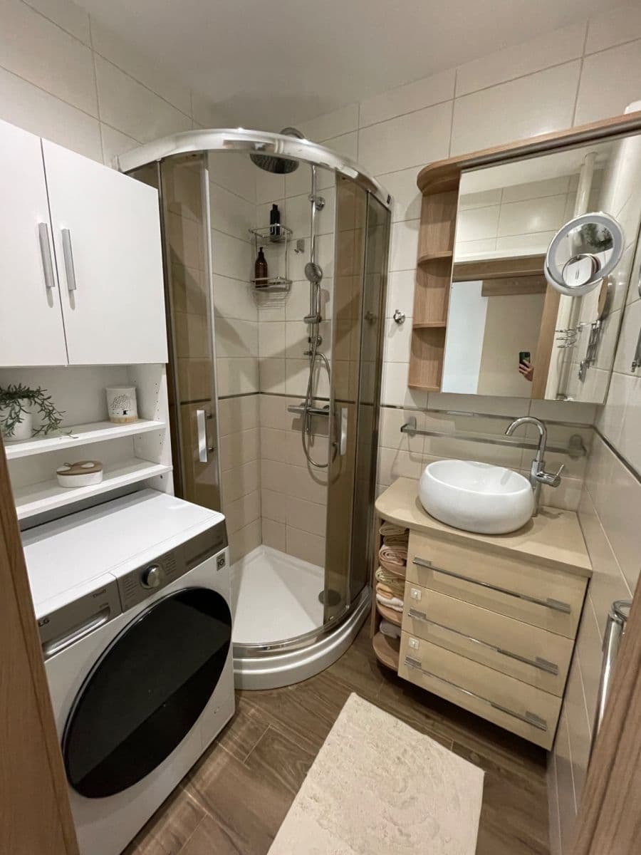 2 bedroom flat for sale, 56 m², Vojtěcha Martínka, Orlová, Moravskoslezský Region 2 bedroom flat for sale, 56 m², Vojtěcha Martínka, Orlová, Moravskoslezský Region