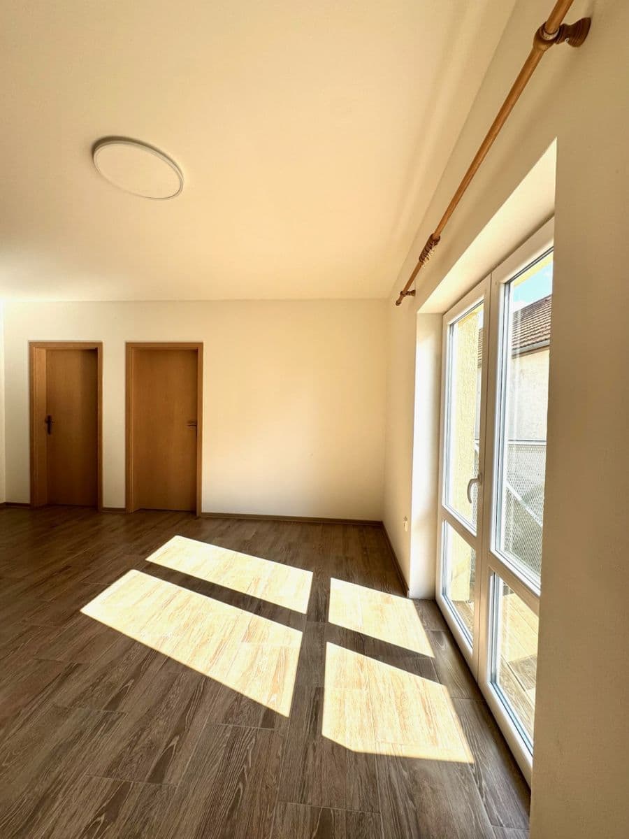 2 bedroom with open-plan kitchen flat to rent, 48 m², Zbraslavice, Středočeský Region 2 bedroom with open-plan kitchen flat to rent, 48 m², Zbraslavice, Středočeský Region