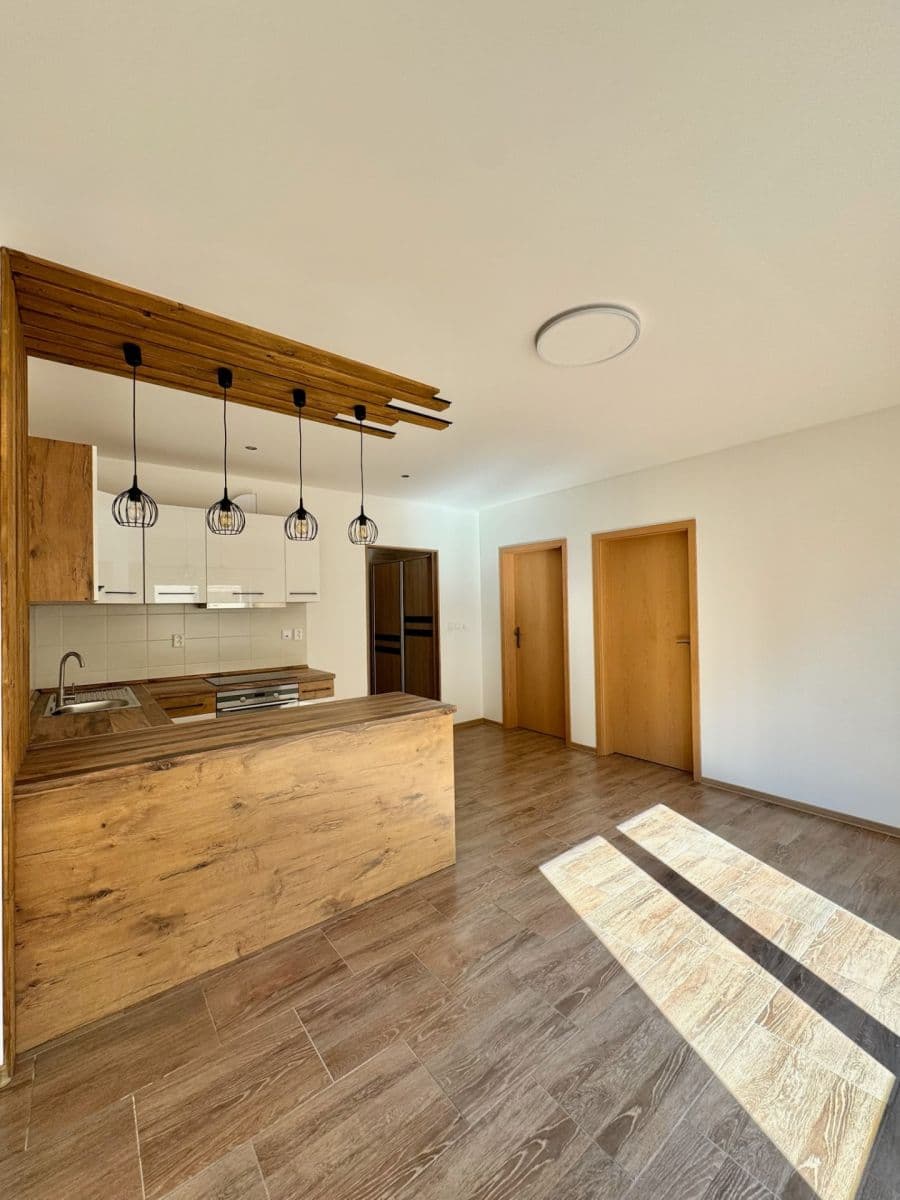 2 bedroom with open-plan kitchen flat to rent, 48 m², Zbraslavice, Středočeský Region 2 bedroom with open-plan kitchen flat to rent, 48 m², Zbraslavice, Středočeský Region