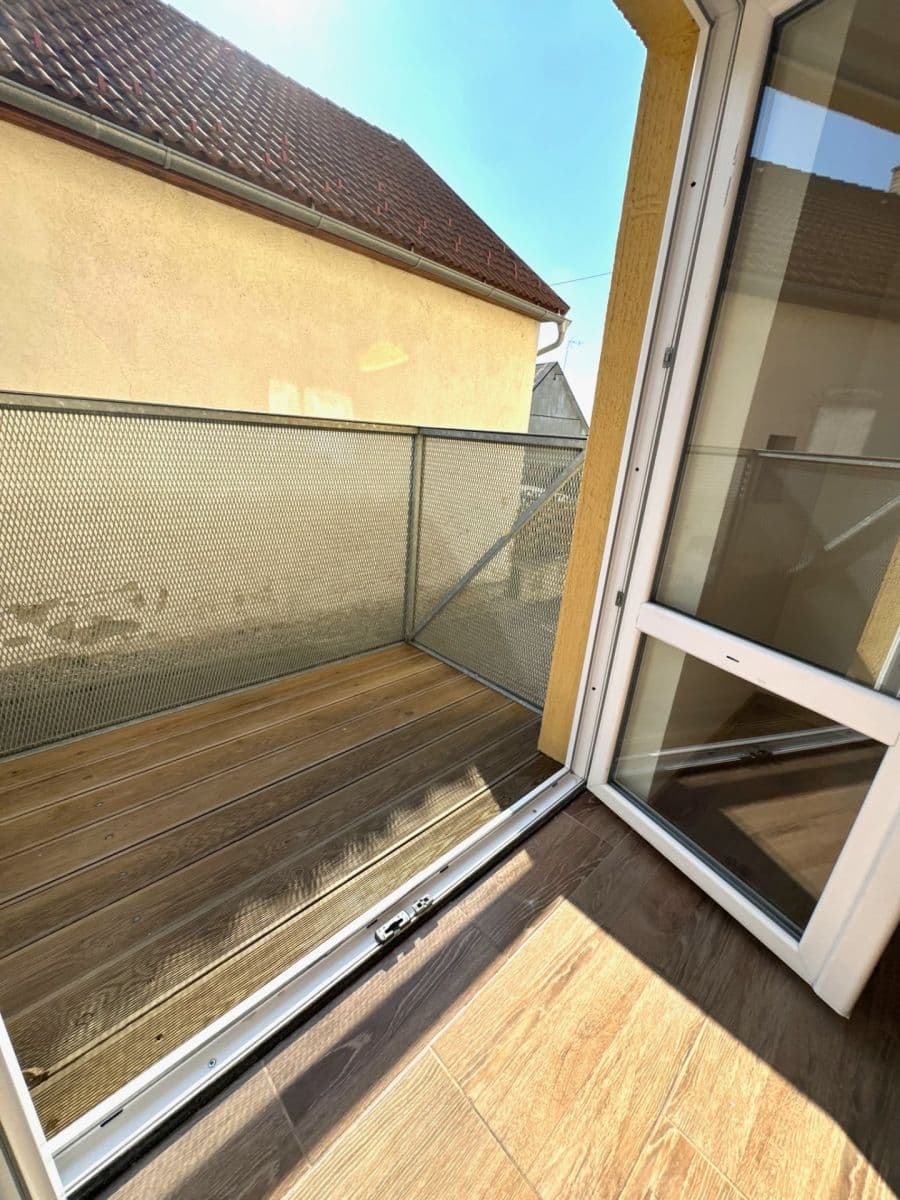 2 bedroom with open-plan kitchen flat to rent, 48 m², Zbraslavice, Středočeský Region 2 bedroom with open-plan kitchen flat to rent, 48 m², Zbraslavice, Středočeský Region