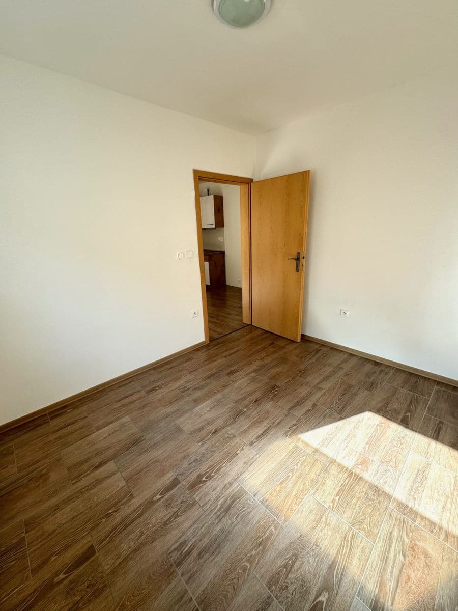 2 bedroom with open-plan kitchen flat to rent, 48 m², Zbraslavice, Středočeský Region 2 bedroom with open-plan kitchen flat to rent, 48 m², Zbraslavice, Středočeský Region