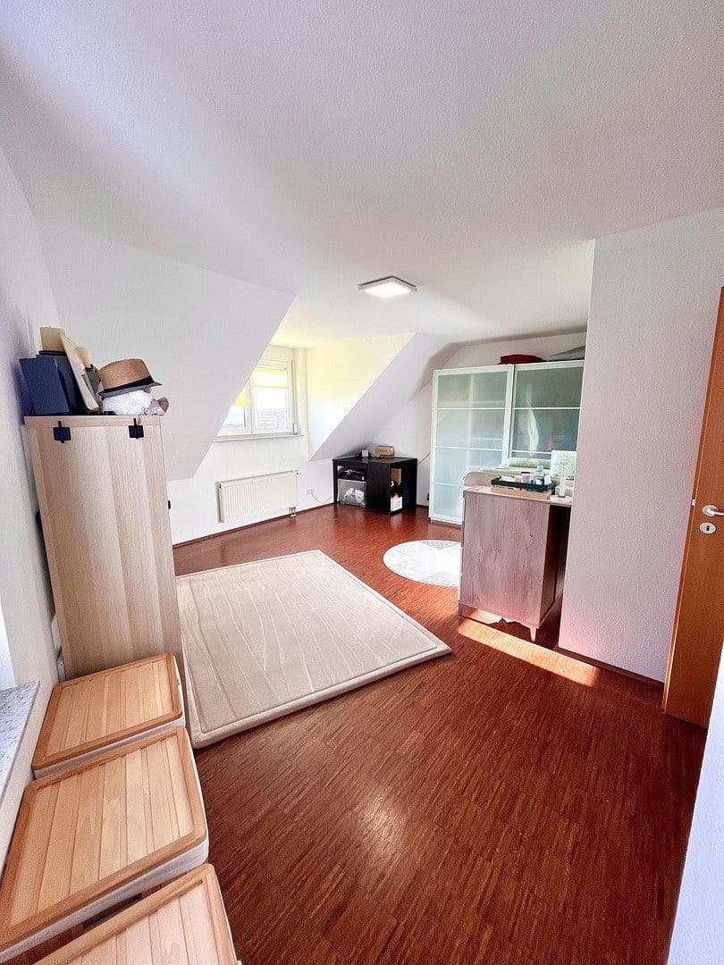 3 bedroom with open-plan kitchen flat to rent, 118 m², Gärtringen, Baden-Württemberg 3 bedroom with open-plan kitchen flat to rent, 118 m², Gärtringen, Baden-Württemberg